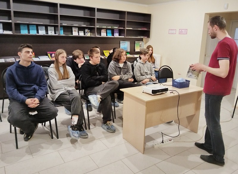 На днях ученики 8а класса (классный руководитель И. Г. Досина) посетили Центр профилактики химических зависимостей Ивановского областного наркологического диспансера.