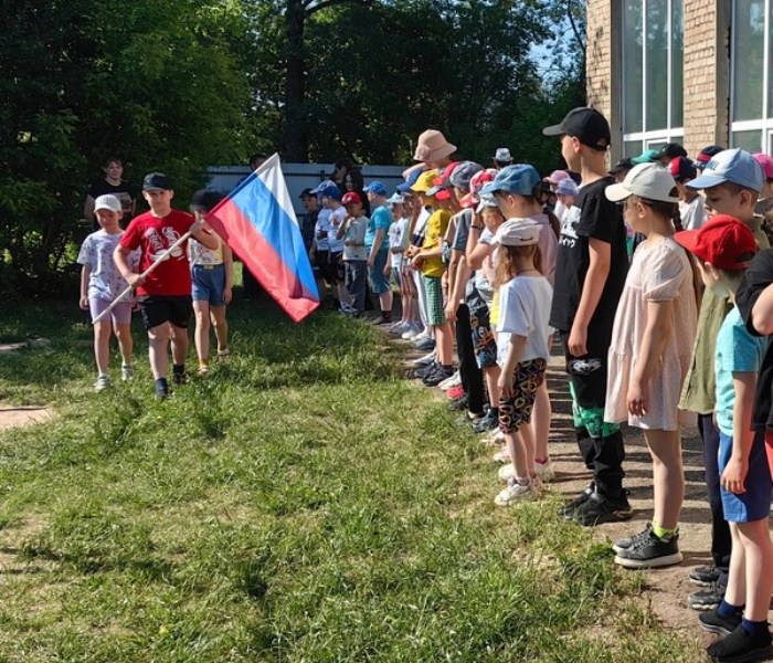 Незаметно пролетел третий день летнего отдыха в лагере с дневным пребыванием и лагере труда и отдыха!.