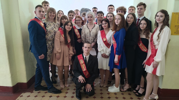 выпускники 11 класса.